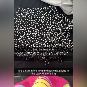 Mod on trend skort super cute